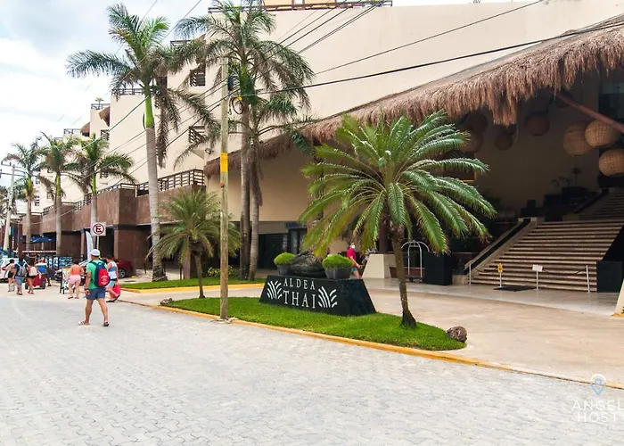Aldea Thai L Resort-style Pool & Gym