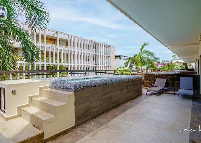 Aldea Thai L Resort-style Pool & Gym *